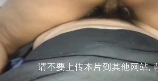 哺乳期人妻骚逼奇痒无比要我用精子填满